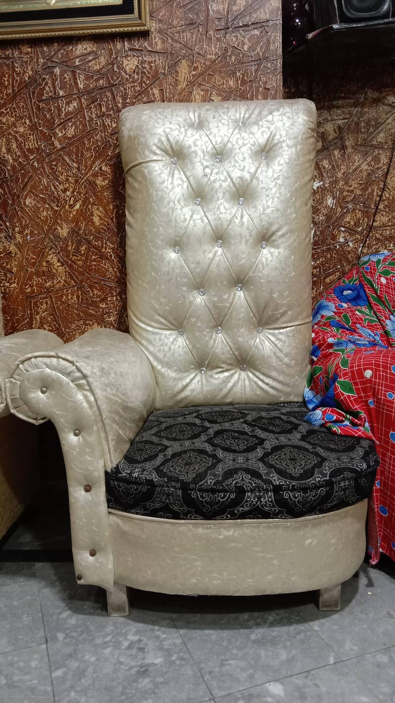 Couch with small Table 1