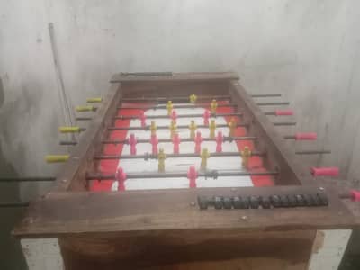 ENGLISH FOOTBALL TABLE (HAND FOOTBALL)