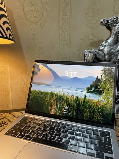 MacBook Air M1 2020 16GB/256GB | Excellent Condition | 8-10H Battery