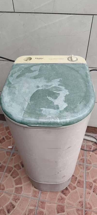 old used haier spin dryer (5-6kg)