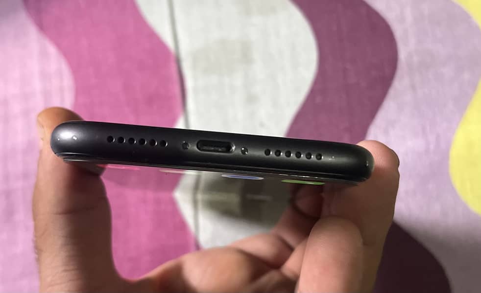 Apple iPhone 11 5
