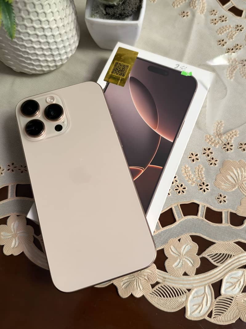 Apple iPhone 16 Pro Max 2