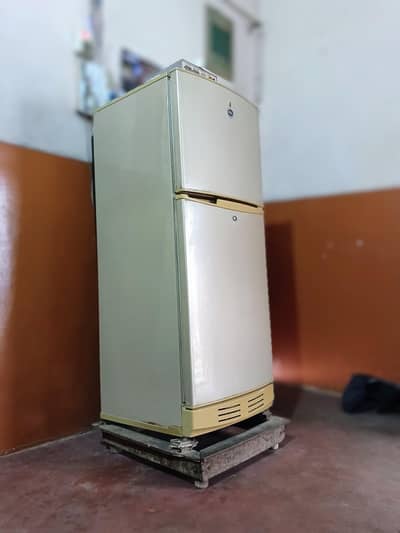 *Double Door* fridge for sell out condition 10/8