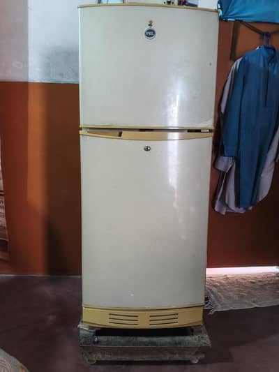 *Double Door* fridge for sell out condition 10/9