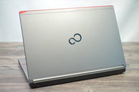 FUJITSU LIFEBOOK E744 | Full Metal Professional Laptop