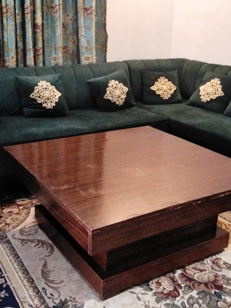 L shape sofa with table 1