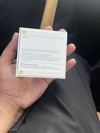 Airpod 4 box pack 2 year warrenty