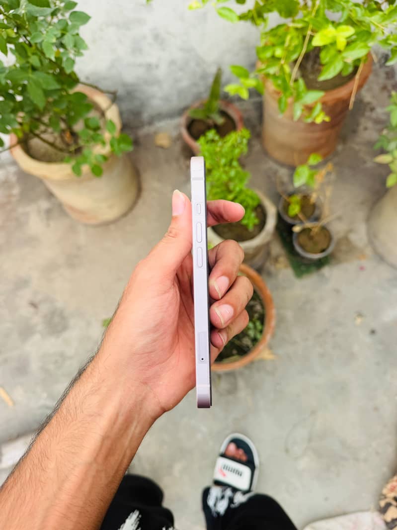 Apple iPhone 13 3