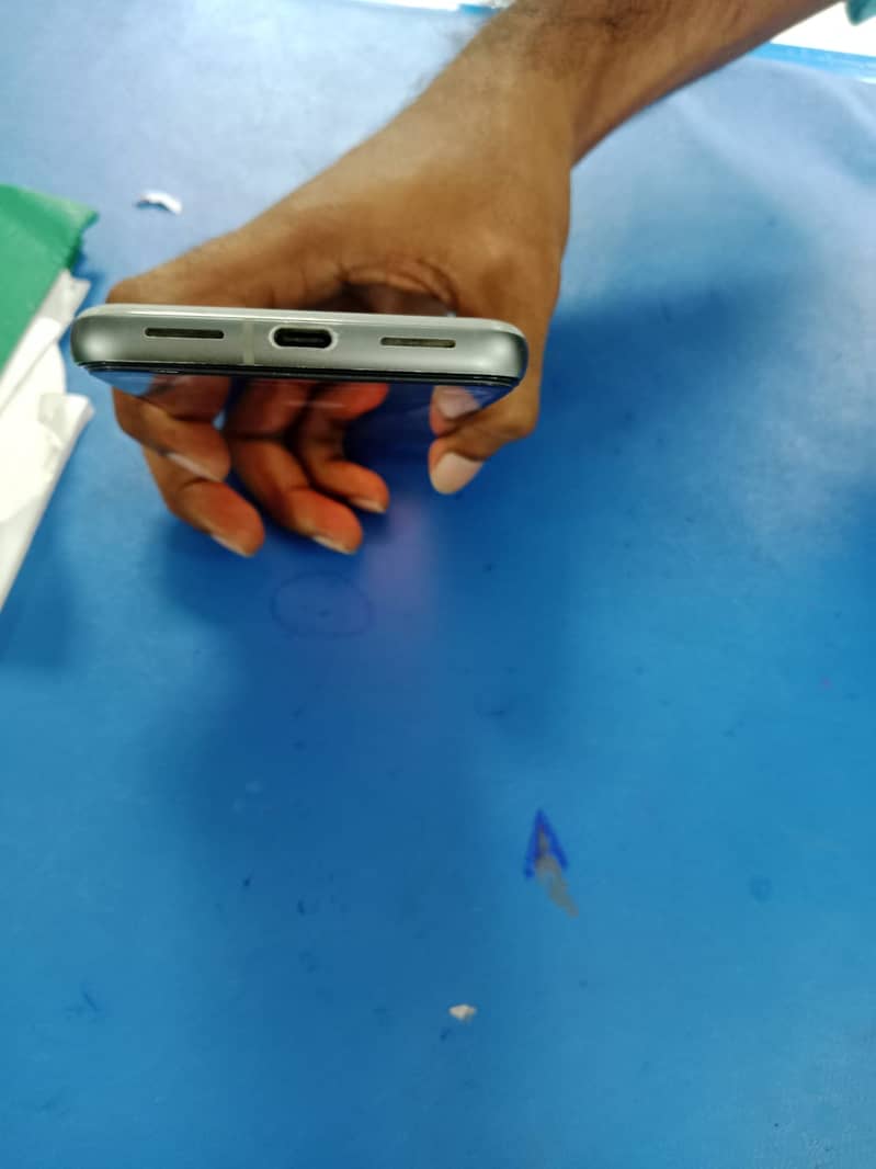 Google Pixel 8 1