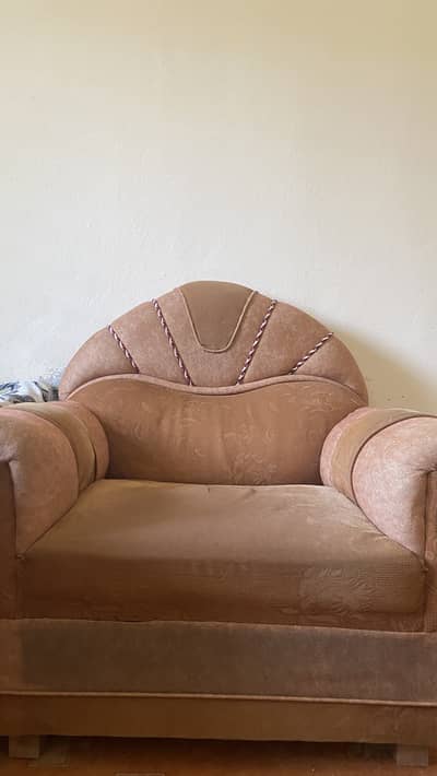 5 seater premium sofa set for saleused in good condition