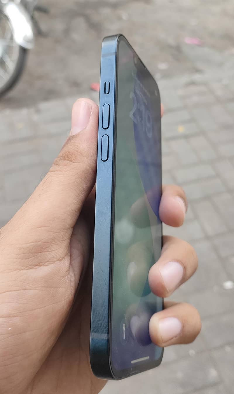 Apple iPhone 14 2