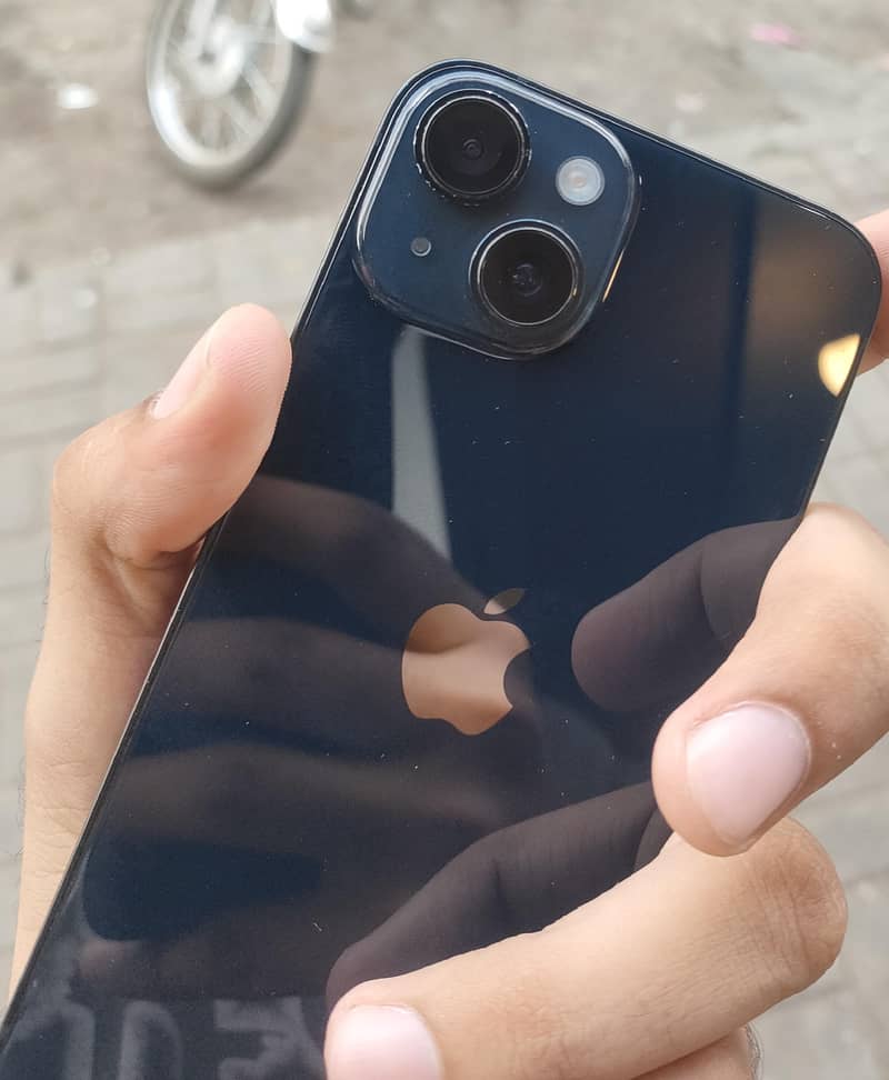 Apple iPhone 14 4