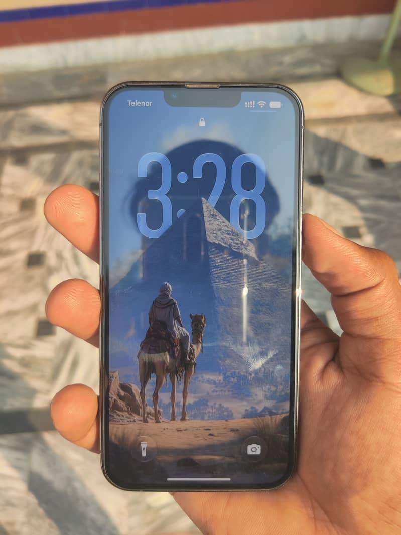 Apple iPhone 13 Pro 4