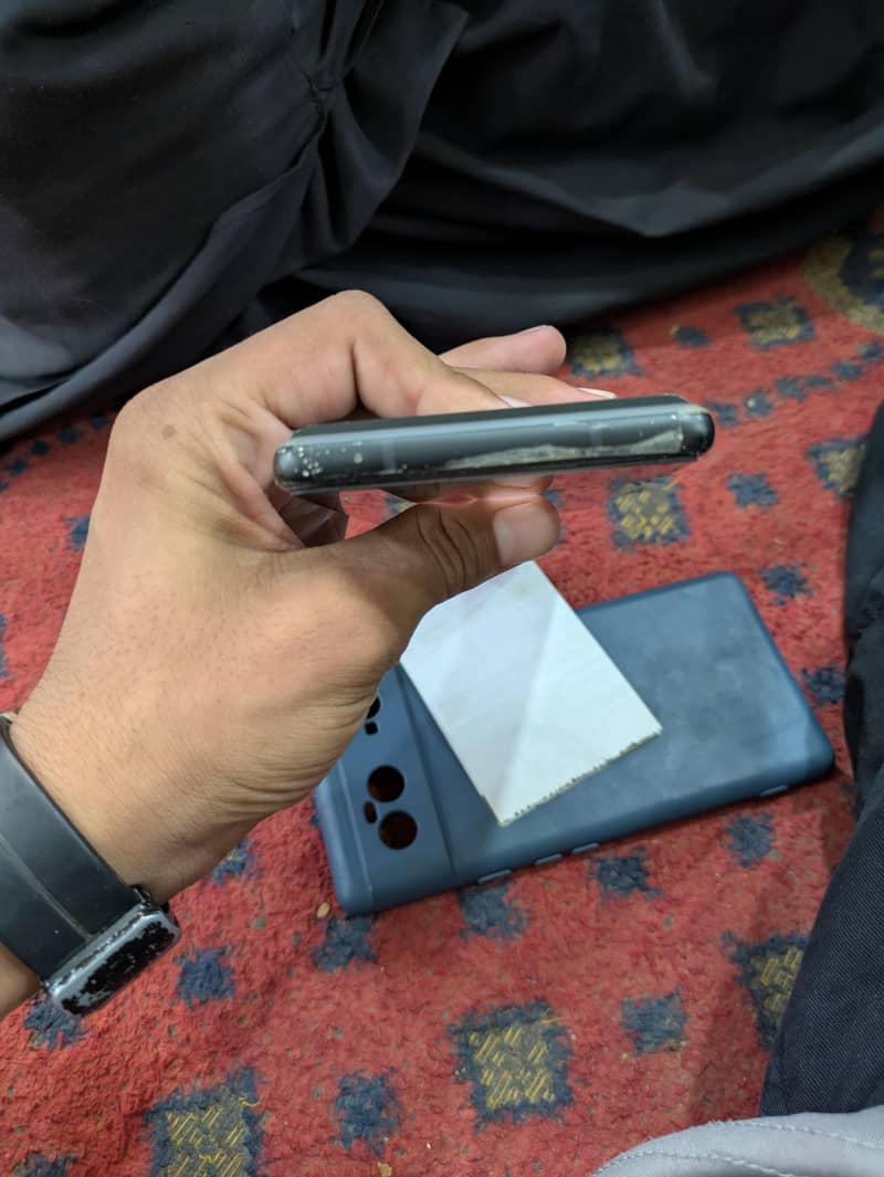 Google Pixel 6 4