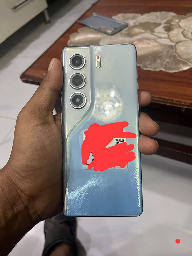Tecno CAMON 40 Pro 0