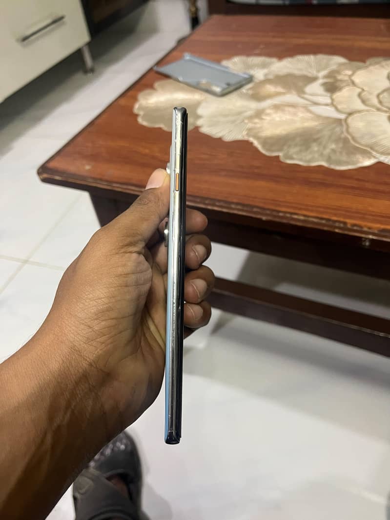 Tecno CAMON 40 Pro 6