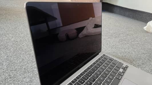 Macbook Air M1 | 16 GB | 500 GB - Prestine Condition