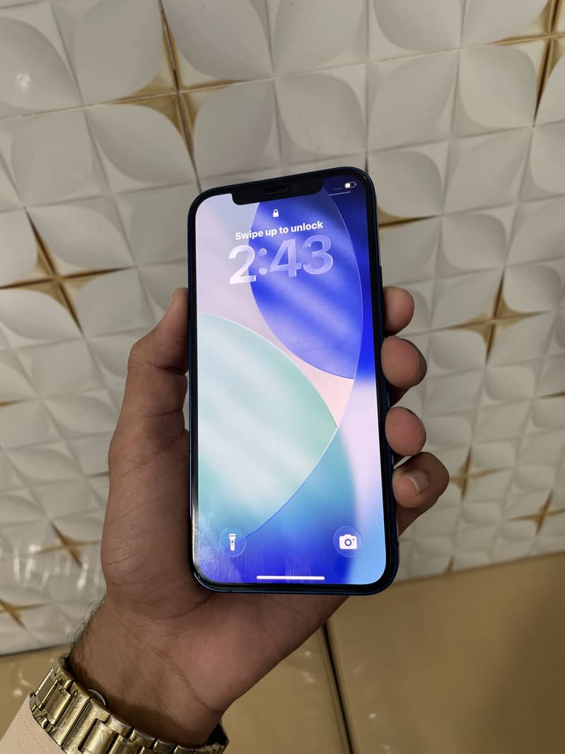Apple iPhone 12 3