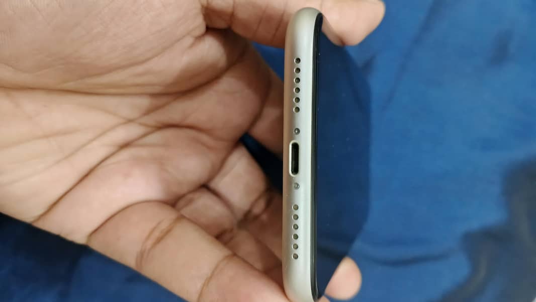 Apple iPhone 11 2