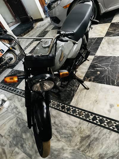 HONDA CD-100