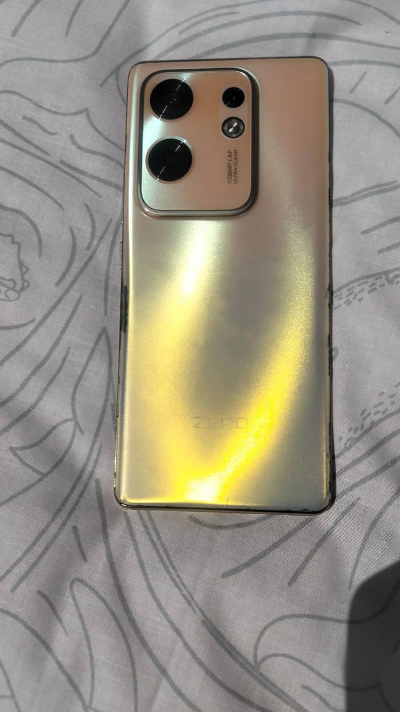 Infinix Zero 30 12