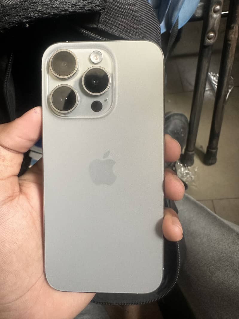 Apple iPhone 15 Pro 2