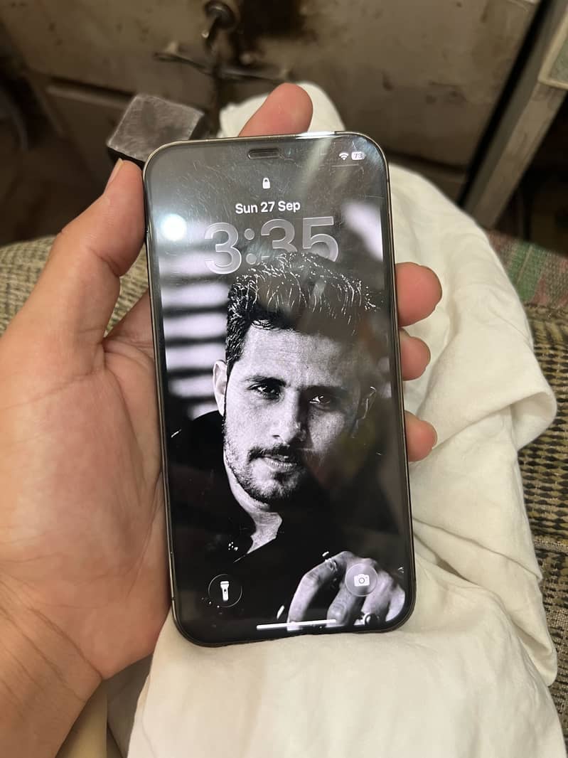 Apple iPhone 12 pro 0