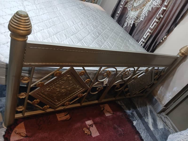 Iron bed 2