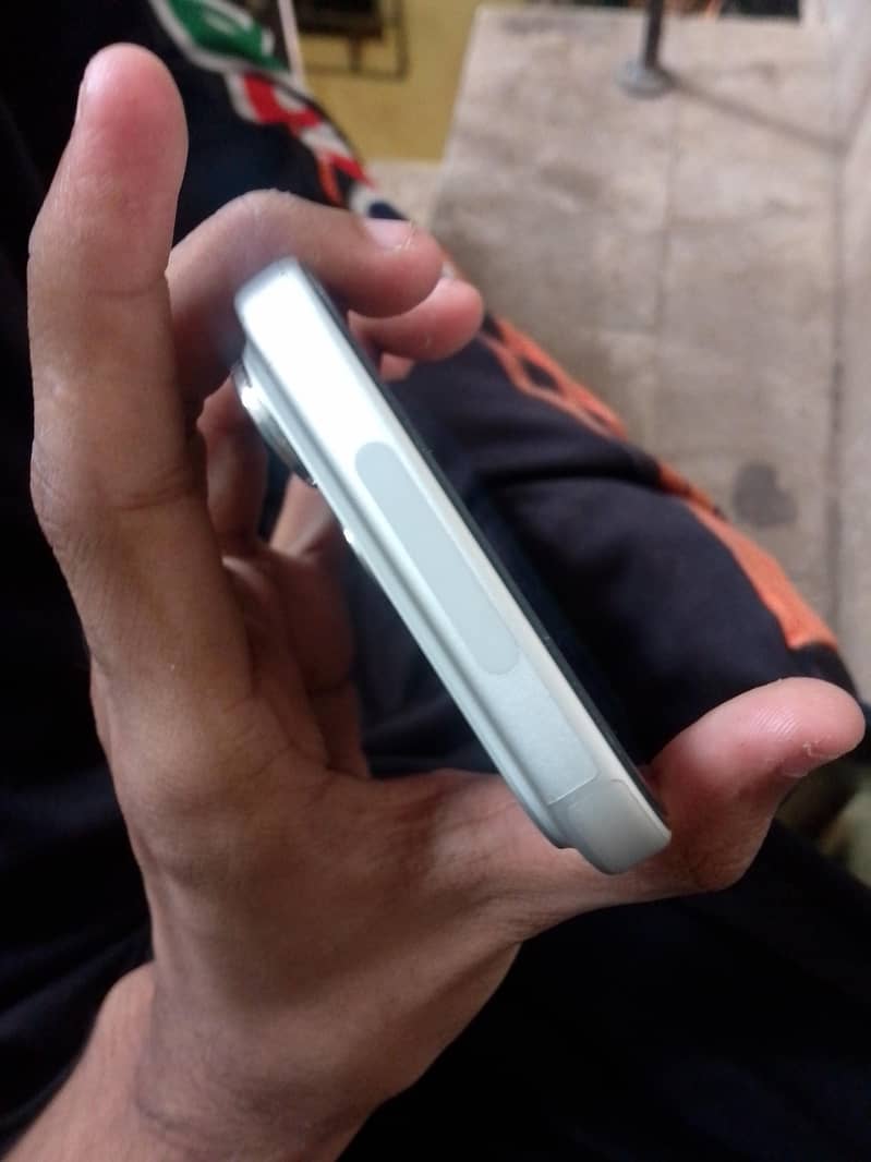 Apple iPhone 17 Pro Max 2