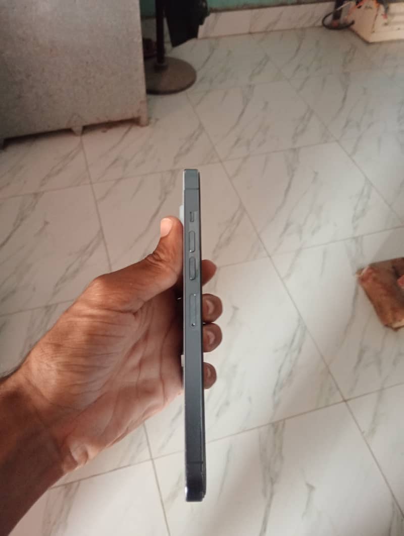 Apple iPhone 13 Pro Max 3