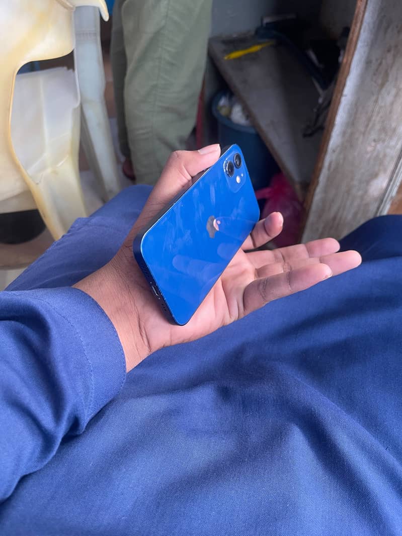 Apple iPhone 12 2