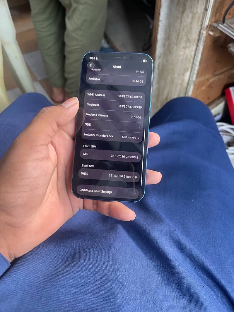 Apple iPhone 12 6