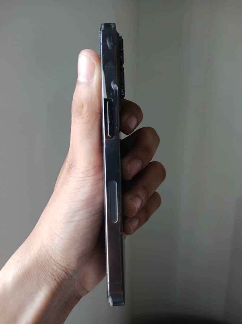 Apple iPhone 13 Pro 4