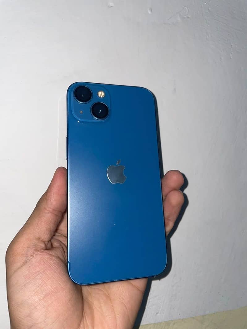 Apple iPhone 13 2