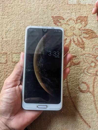 Sharp Aquos R2