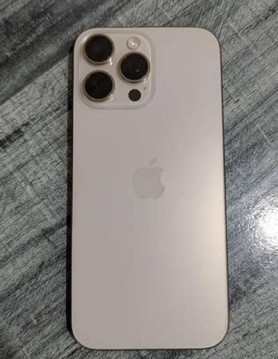 Apple iPhone 16 Pro Max