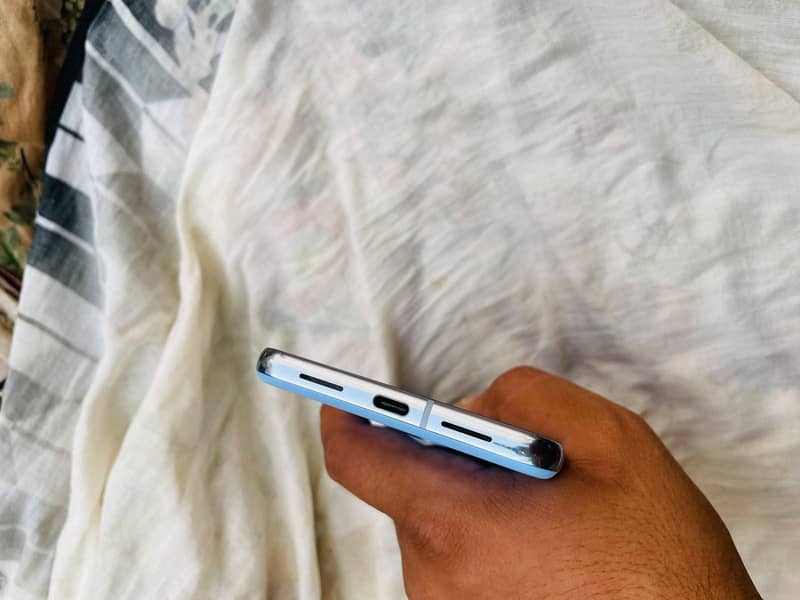 Google Pixel 8 Pro 2