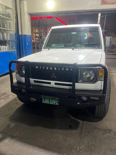 Mitsubishi Pajero 1991