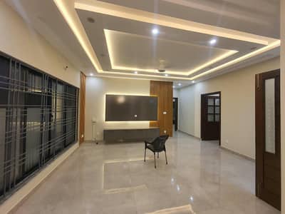 10 Marla Brand New House