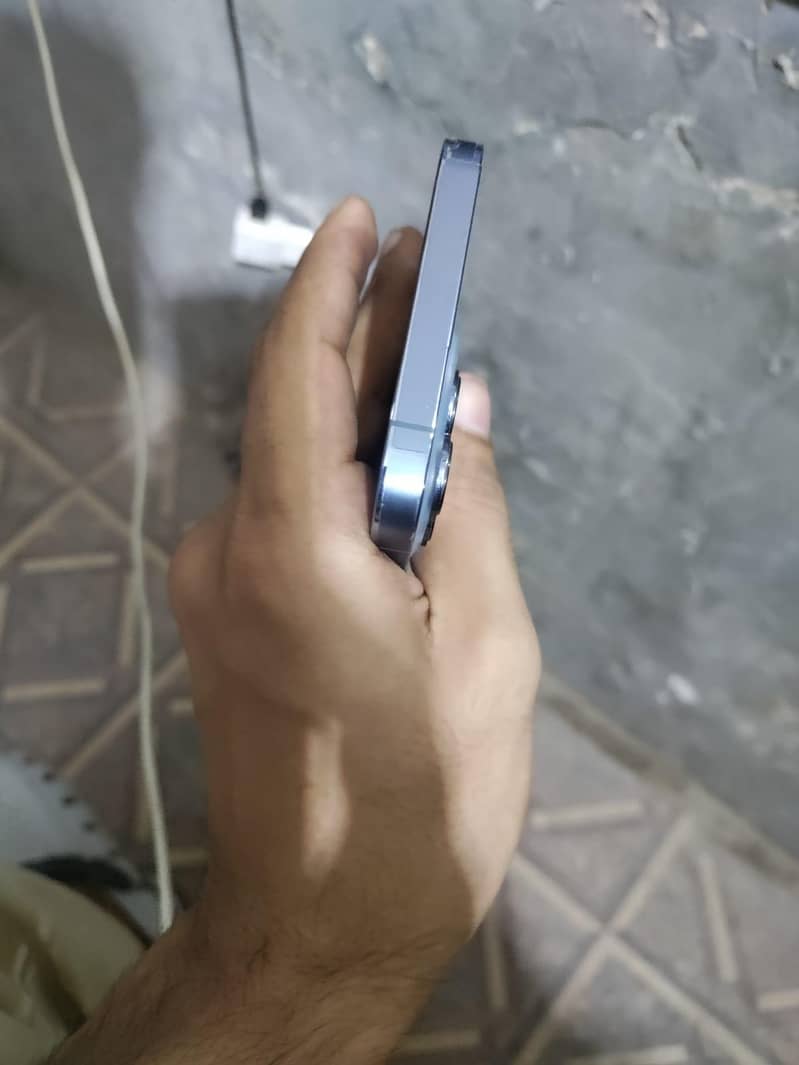iphone 13 pro max 2
