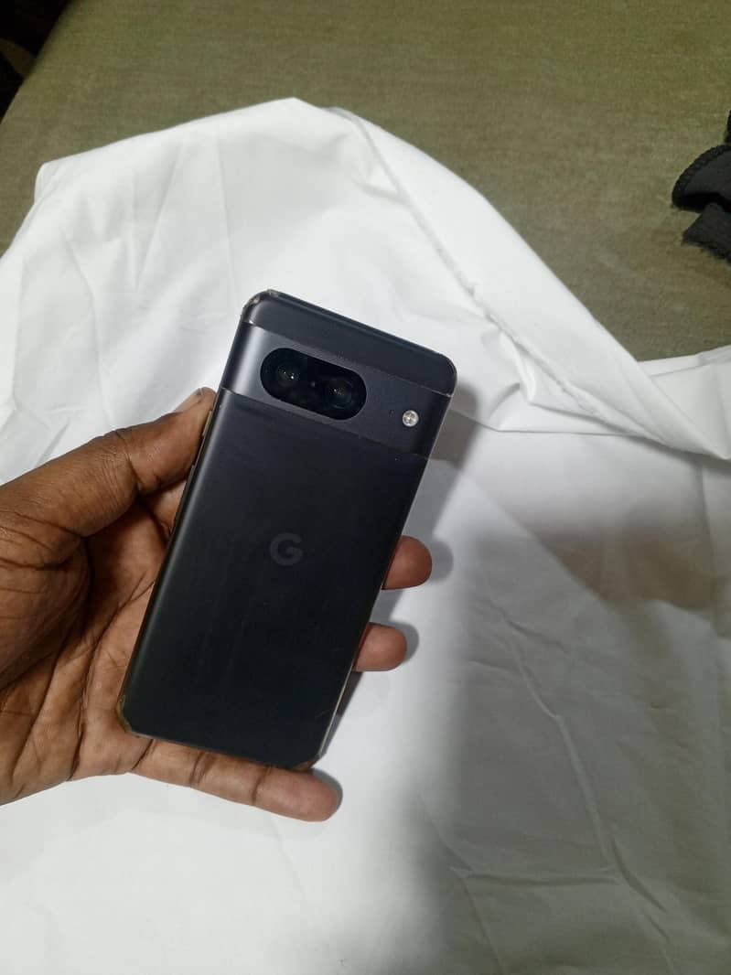 Google Pixel 8 2