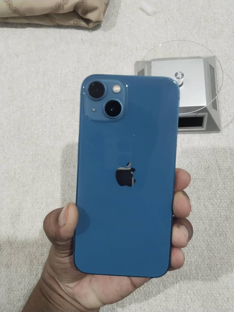 Apple iPhone 13 1