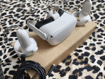 Meta Quest 2 256GB VR Headset + Quest Link Cable for Sale