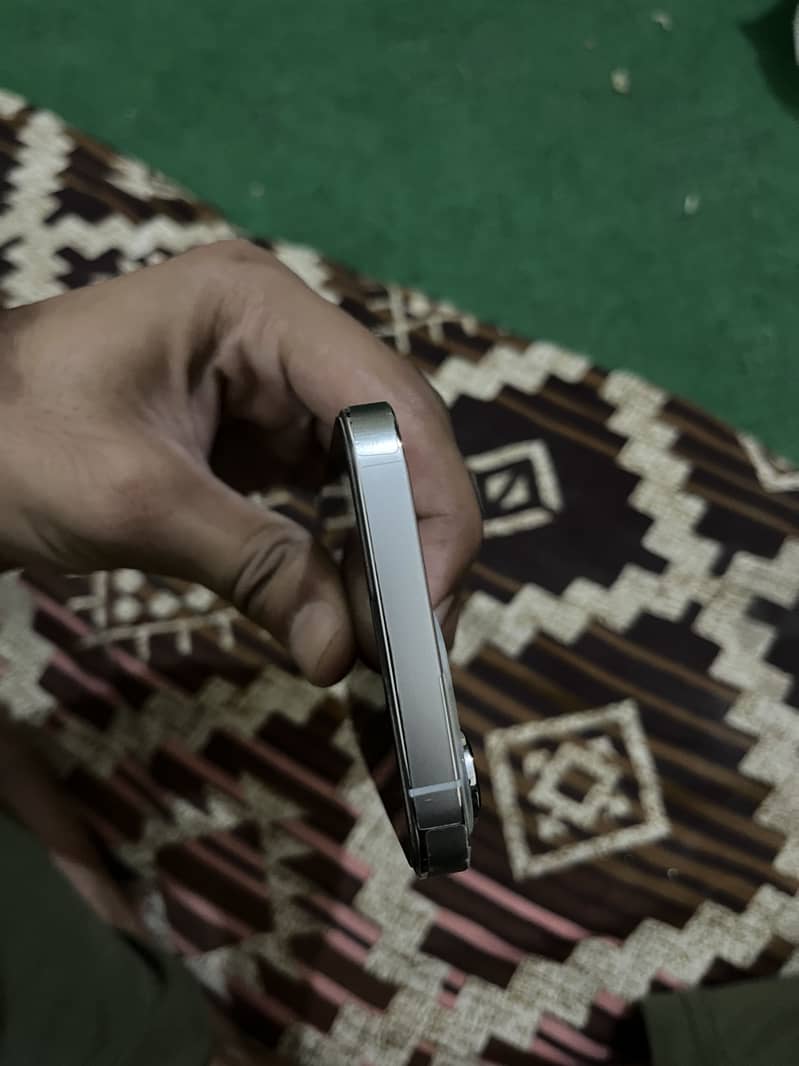 Apple iPhone 13 Pro 0