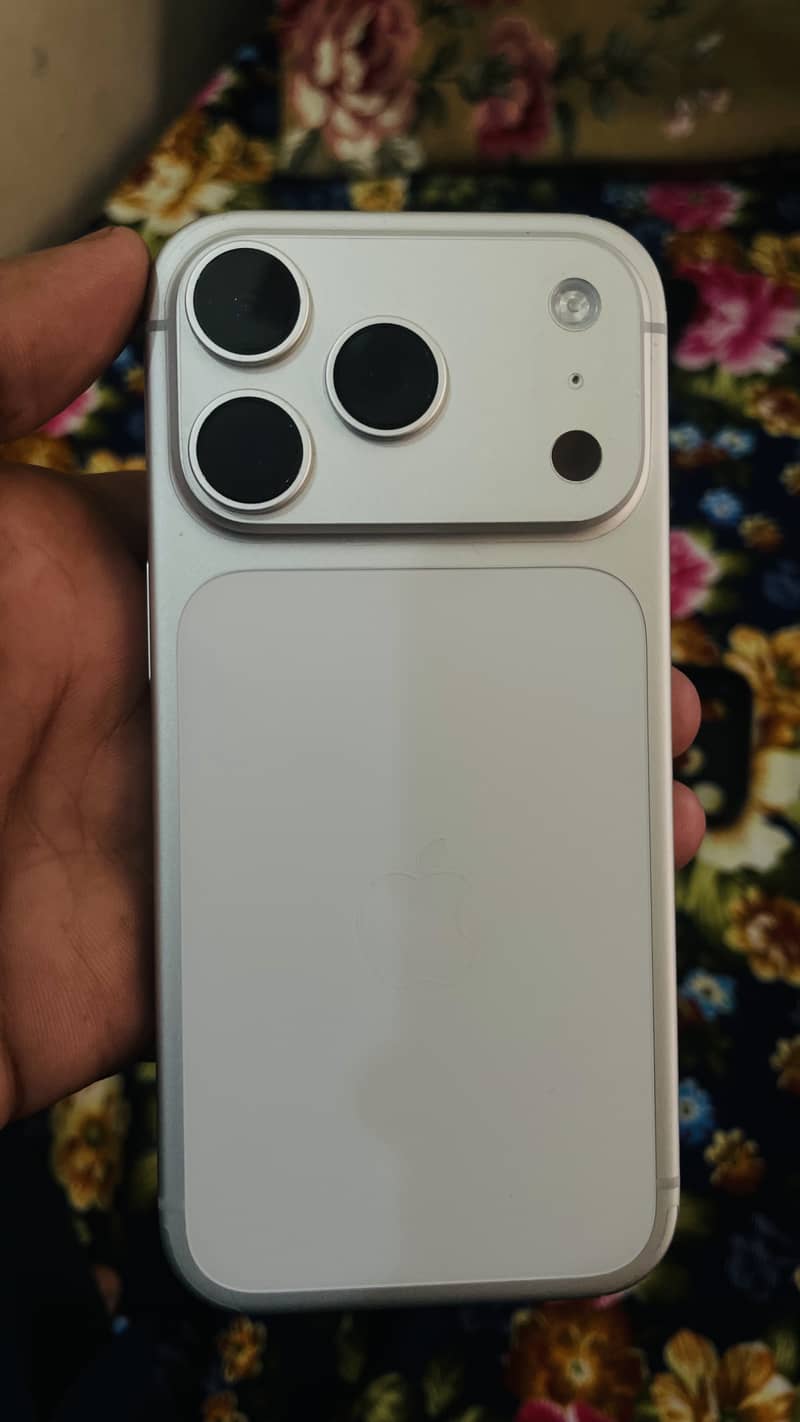 Apple iPhone 17 Pro 2