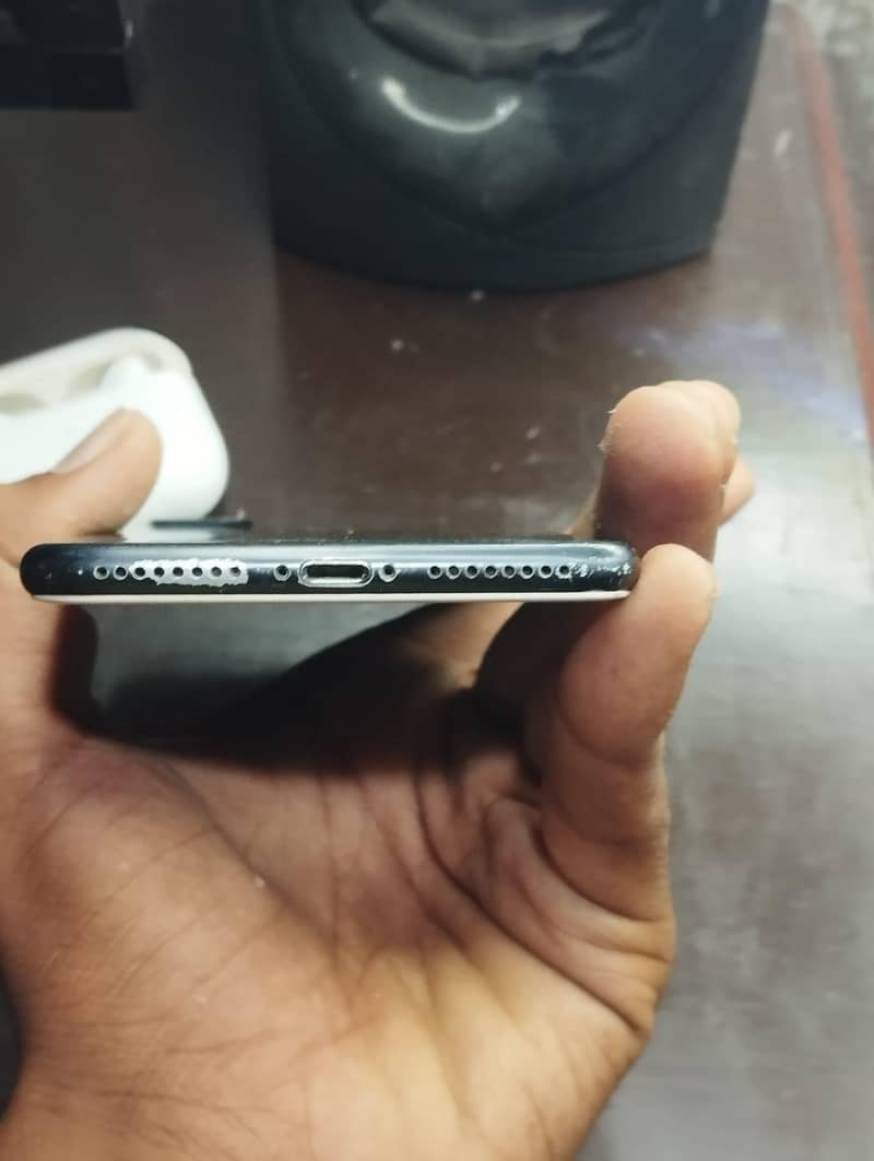Apple iPhone 7 Plus 3