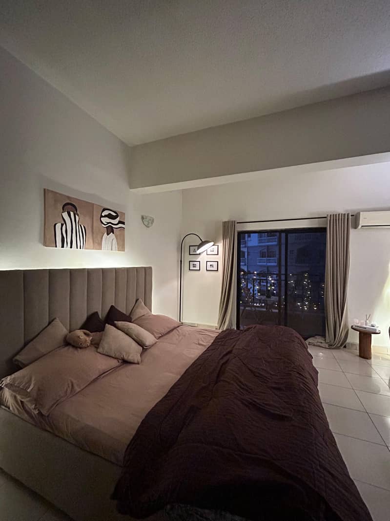 King Bed/Bed set 1