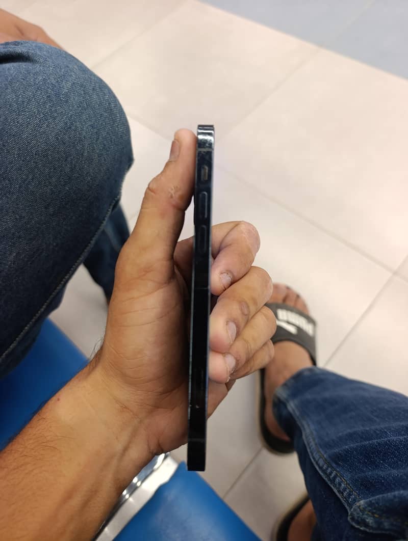 Apple iPhone 12 Pro 1