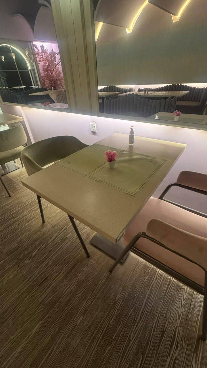 Bubble Sofasets - Chairs - Tables 19