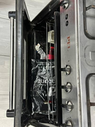PEL 4 Burner Gas Stove / Oven – Used – 100% Working